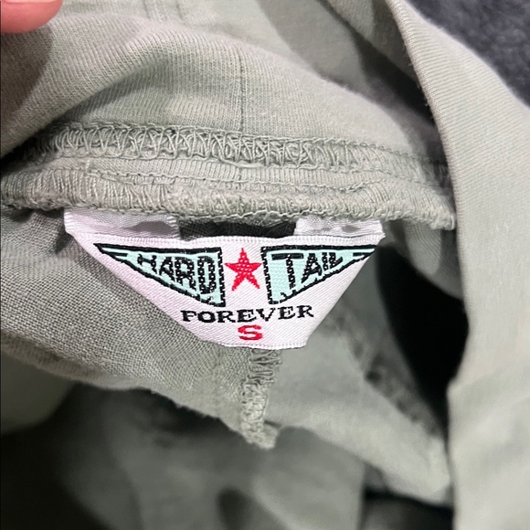 Knee level shorts from hard tail - Picture 6 of 6